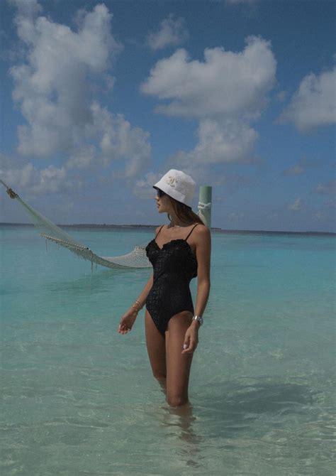 What to Wear in Maldives – Beachwear edition – Glam & Glitter