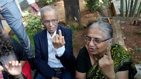 When Lovestruck Narayana Murthy Travelled 11 Hours In Train Without Ticket For Sudha Murty