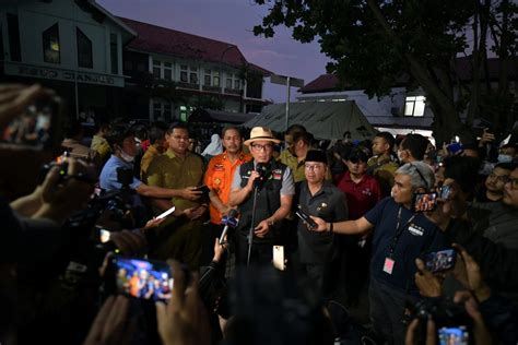 Menginap Di Cianjur Gubernur Ridwan Kamil Ikut Memantau Penanganan