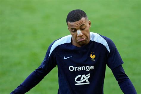 Real Madryt zbadał Mbappe Jest decyzja w sprawie operacji