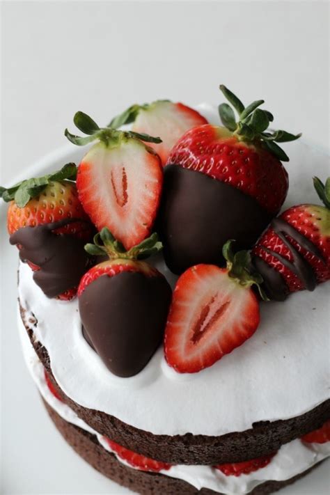 Naked Chocolate Cake For Valentine S Day B A K E A H O L I Cb A K E A H O L I C