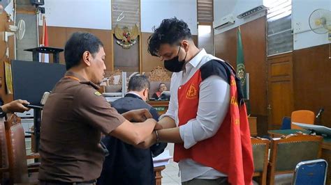 Keluarga Ammar Zoni Pastikan Hadir Dalam Sidang Putusan Kasus Narkoba