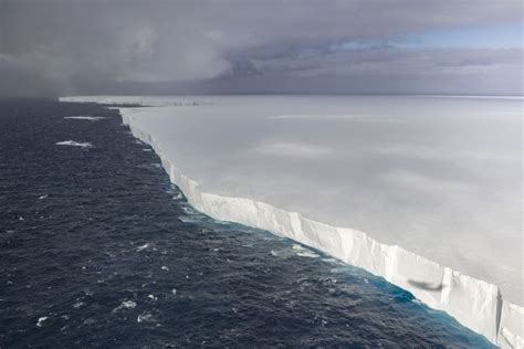 World’s biggest iceberg, A23a, has broken up | CNN