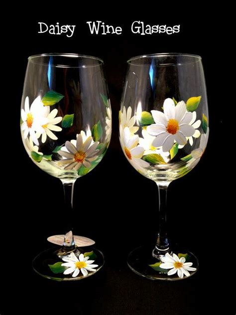 Hand Painted Wine Glasses White Daisies By Brusheswithaview 15 00 Pretty Wine Glasses Wine