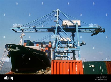 Loading Container Ship At Jnpt Nhava Sheva Navi Mumbai Maharashtra