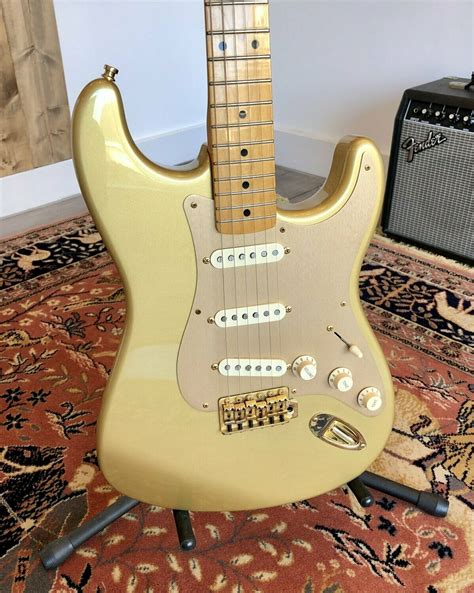 Fender Stratocaster 2004 50th Anniversary Aztec Gold