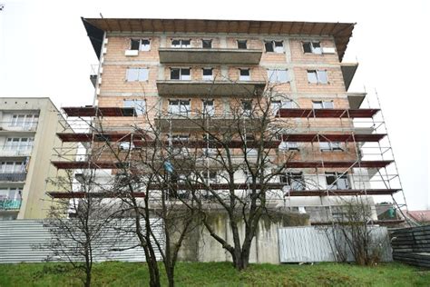 Apartamentowiec Przy Kazimierza Wielkiego W Busku Gotowy Na Koniec