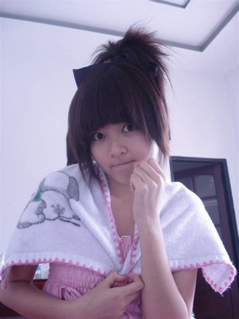 Những hình ảnh làm mất niềm tin vào nhan sắc hot girl Việt