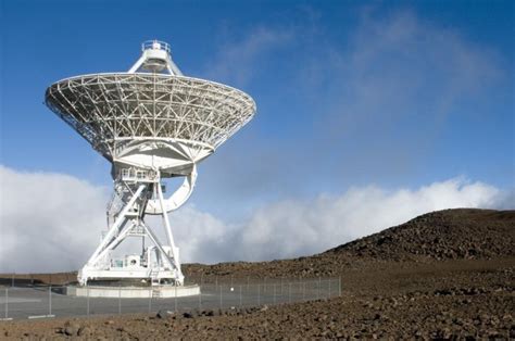 Mauna Kea Protesters Block Telescope Construction - Honolulu Civil Beat