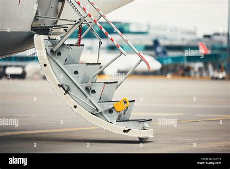 Airplane Door Open Hi Res Stock Photography And Images Alamy