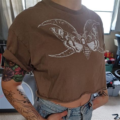 Hot Topic Women S Brown Crop Top Depop