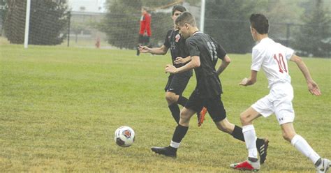 Fenton Soccer Remains Perfect In Metro League Sports Coverage For