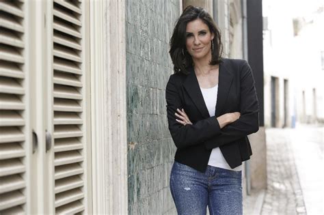 Cheia De Classe Daniela Ruah Deixa Público Rendido Na Estreia De Os