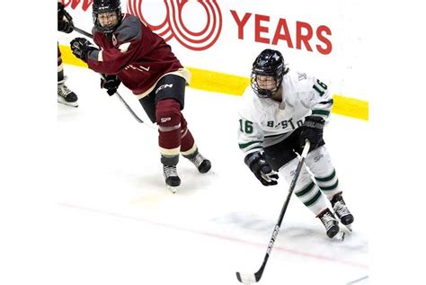 Stu Cowan Montreal Loses Pwhl Home Opener But Womens Hockey Wins