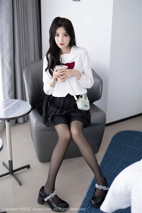 [XiuRen秀人网] No.5823 杨晨晨Yome 黑丝美臀 - 微图坊