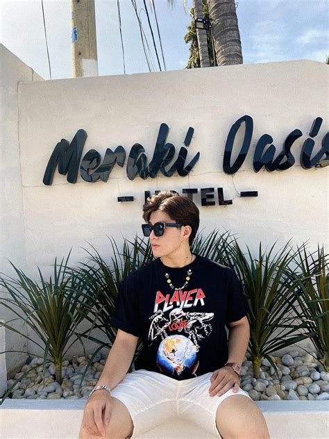 Hot boy con lai Việt Trung nổi tiếng ở Trường Đại học Y dược TPHCM Báo Dân trí