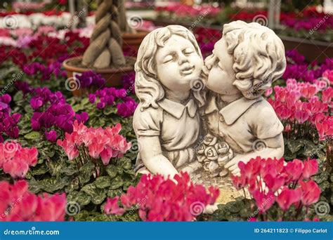 Statue Cherubs Garden Decoration Stock Image Image Of Garden