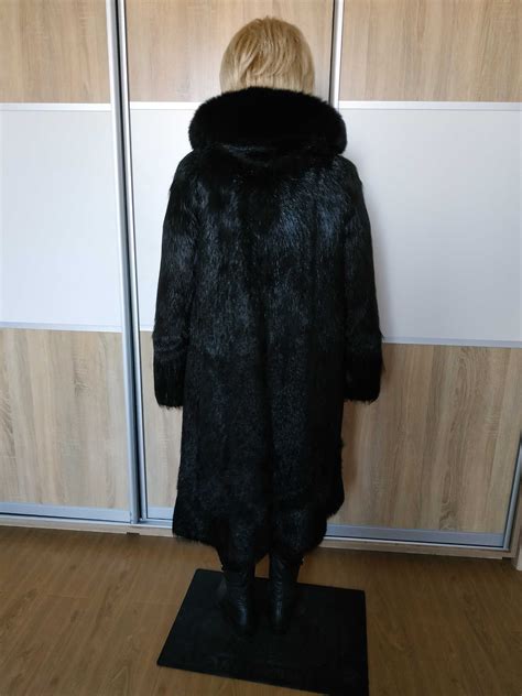 Шуба нутриевая черная с капюшоном: 2 500 грн. - Шубы, полушубки ...
