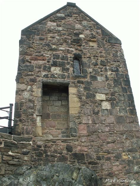 St Margaret's Chapel - Eye On Edinburgh