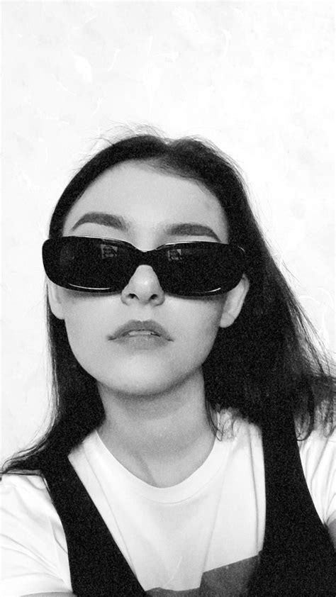 #очки #ретро #чб | Glasses, Sunglasses, Fashion