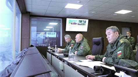 Эксперт пояснил значение визита Путина в зону СВО | Военное дело