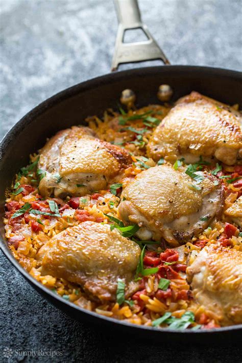 Poulet Et Orzo Dans Une Casserole