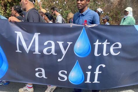 Manifestation Pour D Noncer La Crise De Leau