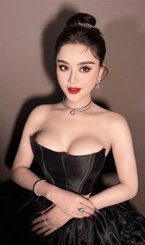 Sao Việt 5 7 Vân Dung khoe ảnh bikini anh trai Xuân Bắc hiếm hoi lộ diện Sao việt Việt