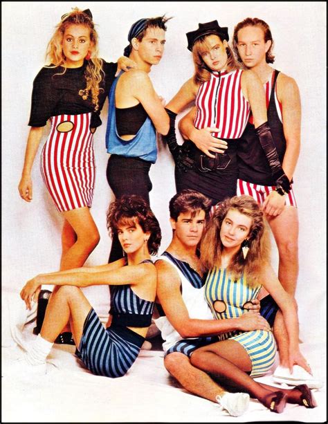 Timbiriche Early 90s Fashion, 90s Fashion Grunge, Urban Fashion, Teen ...