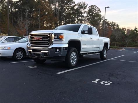 Tallest All Terrian Tire For 22x10 Wheels Leveled 2015 Gmc Chevy And