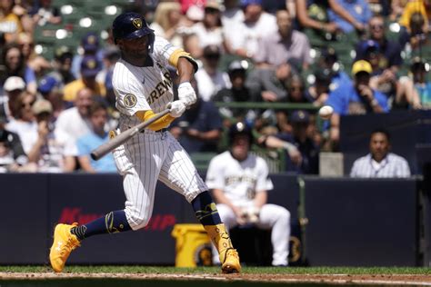 Chourio Hits 3 Run Homer And Brewers Win 6 3 To Hand White Sox Their 11th Straight Defeat