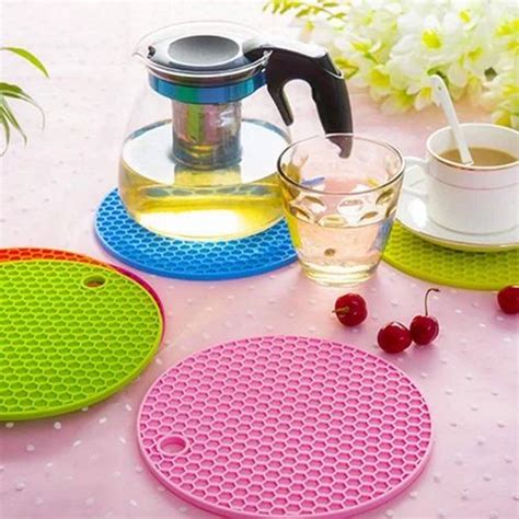 4 Pc Silicon Hot Mat For Placing Hot Vessels And Utensils Over It Easily At 158 76 Silicone