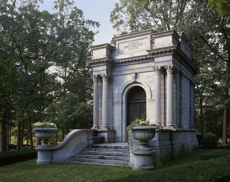 Cornelius Smith Mausoleum | Classic Mausoleum Images and Information