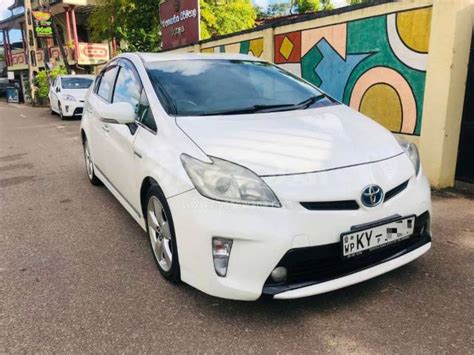 Toyota Prius G Grade Used Petrol Negotiable Sri Lanka