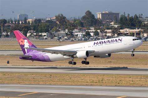 Hawaiian Airlines Will Use Spacexs Starlink To Provide Free Wifi Over