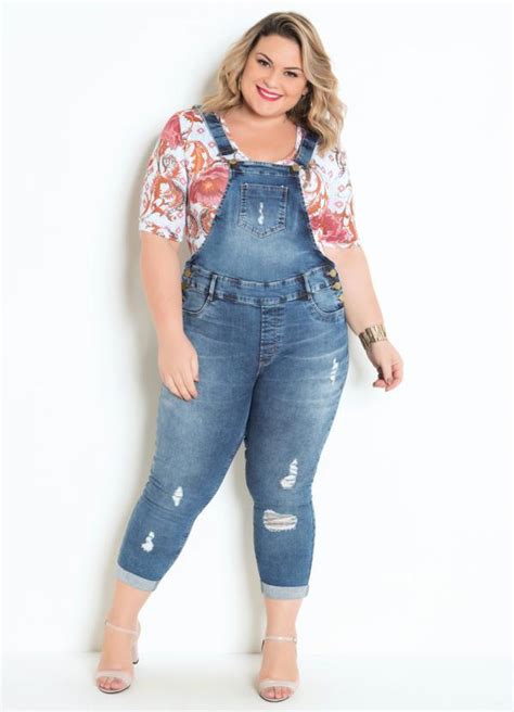 Jardineira Plus Size Jeans Cropped Sawary Jeans