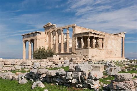 The Acropolis Adopts Crowd Control Measures for the First Time