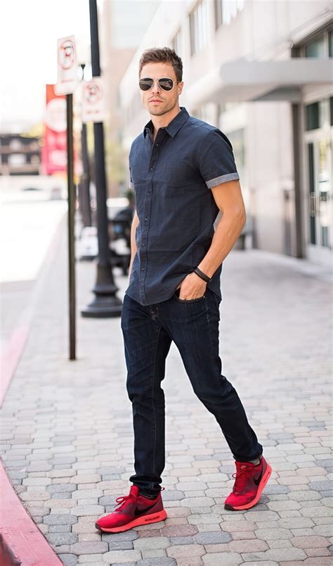 Picture Of Stylish And Sexy Men Date Outfits For Spring 1