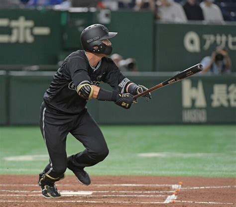 巨人・吉川が2戦連発の7号ソロ 漆黒ユニで躍動 前夜はチーム唯一の得点となる一発 ライブドアニュース