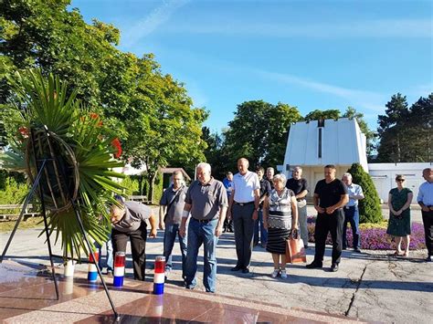 Polaganje Vijenaca Za Dan Pobjede I Domovinske Zahvalnosti Grad Zabok