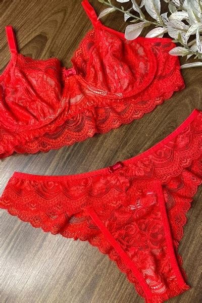Conjunto De Lingerie Sem Bojo Aro Vermelho Alarnjado Claro
