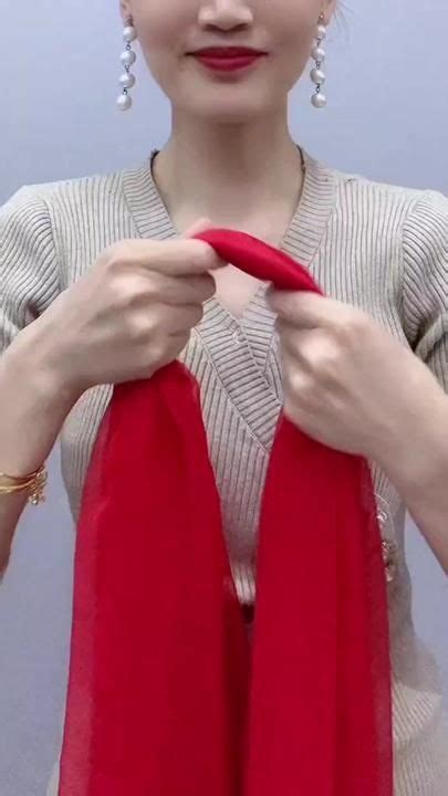 Pin By Sunjida Islam On Fashion Styles How To Wear A Scarf How To