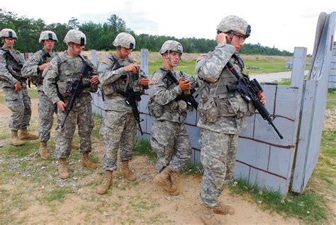 First female infantry recruits begin basic training at Fort Benning | SOFREP