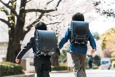 登下校時の防犯対策に！小学生に子供用gpsを持たせたい理由 【公式】子供見守りgps 口コミ人気no 1【まもサーチ】