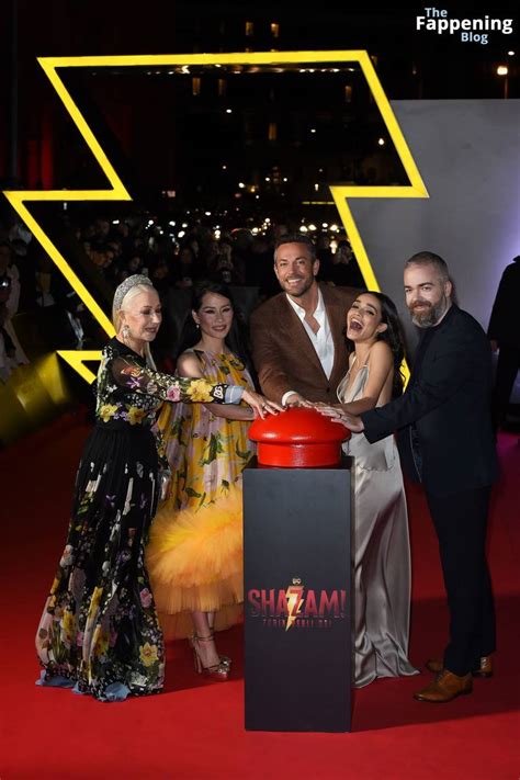 Rachel Zegler Rachelzegler Rachmariexoxo Nude OnlyFans Photo