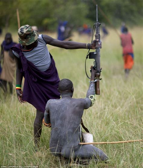 Suri Tribe In Ethiopia Battle Each Other With Sticks Daily Mail Online