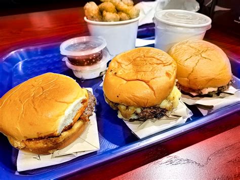 Bizzy Burger Enters The Dallas Burger Wars Dallas Observer