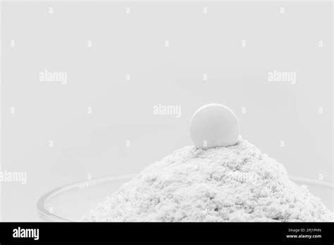 Salicylate Drug Hi Res Stock Photography And Images Alamy