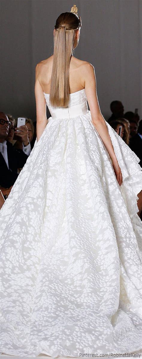 Dress Fashion Shows Runway Reviews And More 2269661 Weddbook
