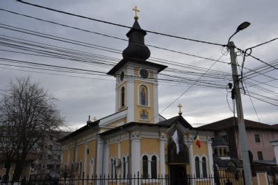 Episcopia Severinului Si Strehaiei Liturghie Arhiereasc La Parohia